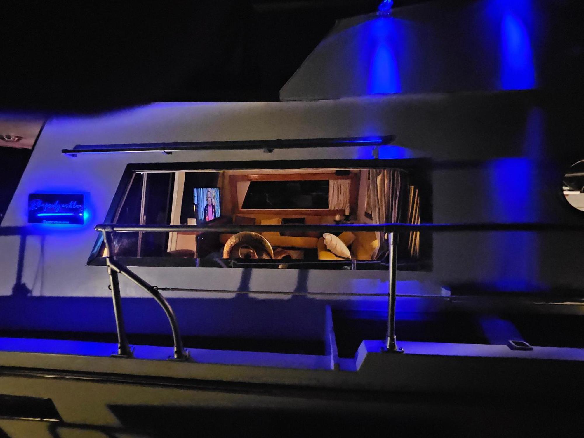 Botel Rhapsody In Blue *