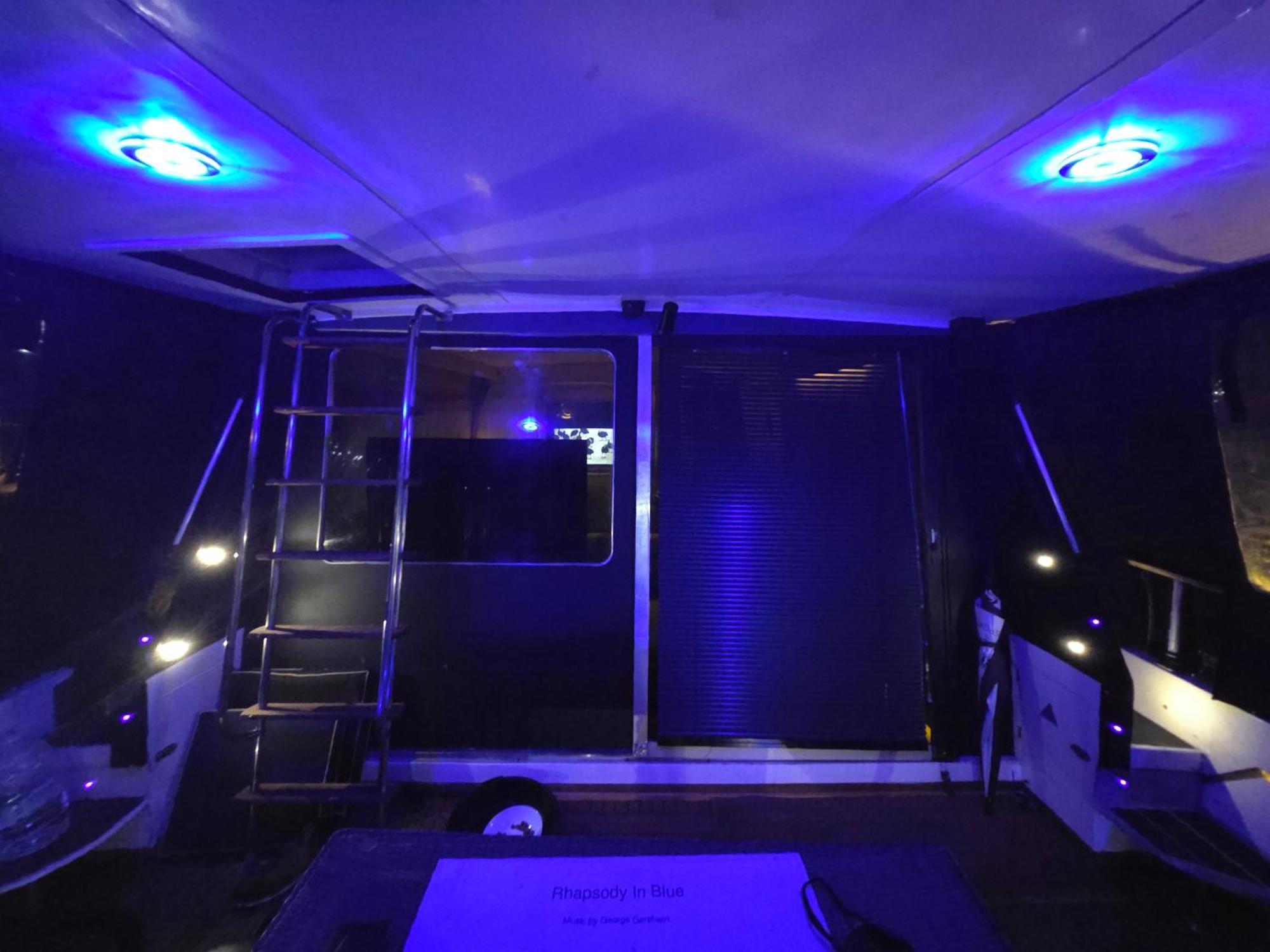 Rhapsody In Blue Botel